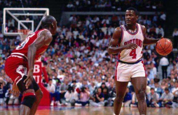  黄蜂布里奇斯入选年度防守一阵阵容  